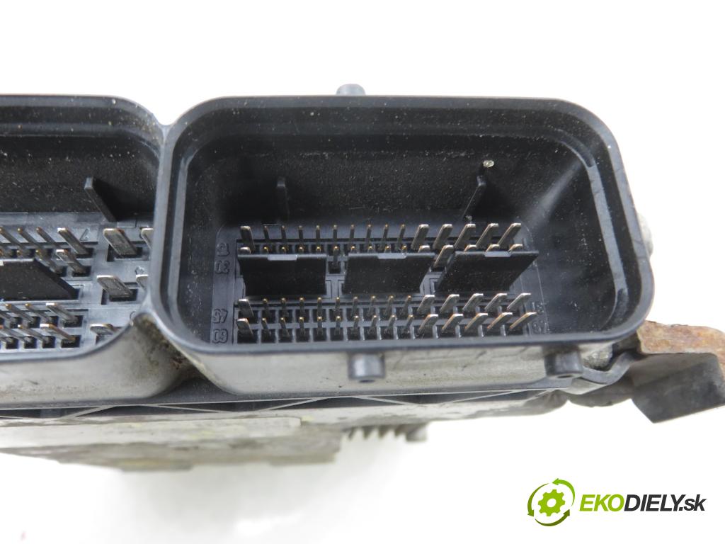 AUDI Q7 (4L) SUV 2008 257,00 4.2 FSI quattro - BAR 4163,00 Riadiaca jednotka Motor 4L0910560B ; 0261S02202 ; 4L0907560A