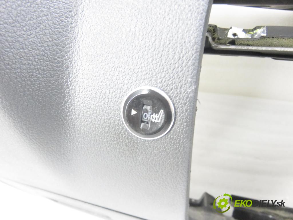VW GOLF PLUS (5M1, 521) HB 2007 77,00 1.9 TDI - BLS 1896,00 palubovka