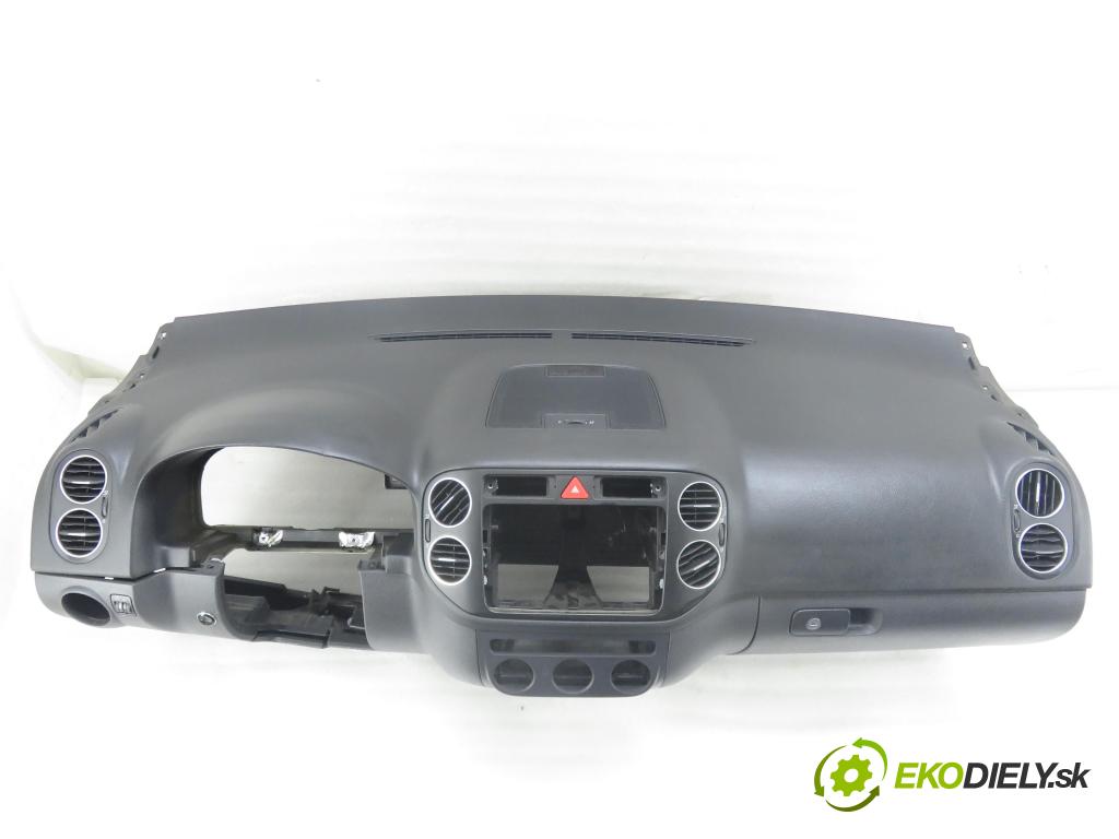 VW GOLF PLUS (5M1, 521) HB 2007 77,00 1.9 TDI - BLS 1896,00 palubovka