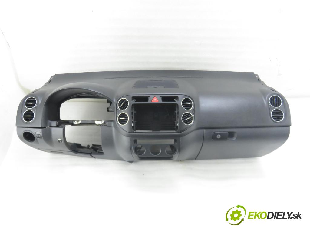 VW GOLF PLUS (5M1, 521) HB 2007 77,00 1.9 TDI - BLS 1896,00 palubovka