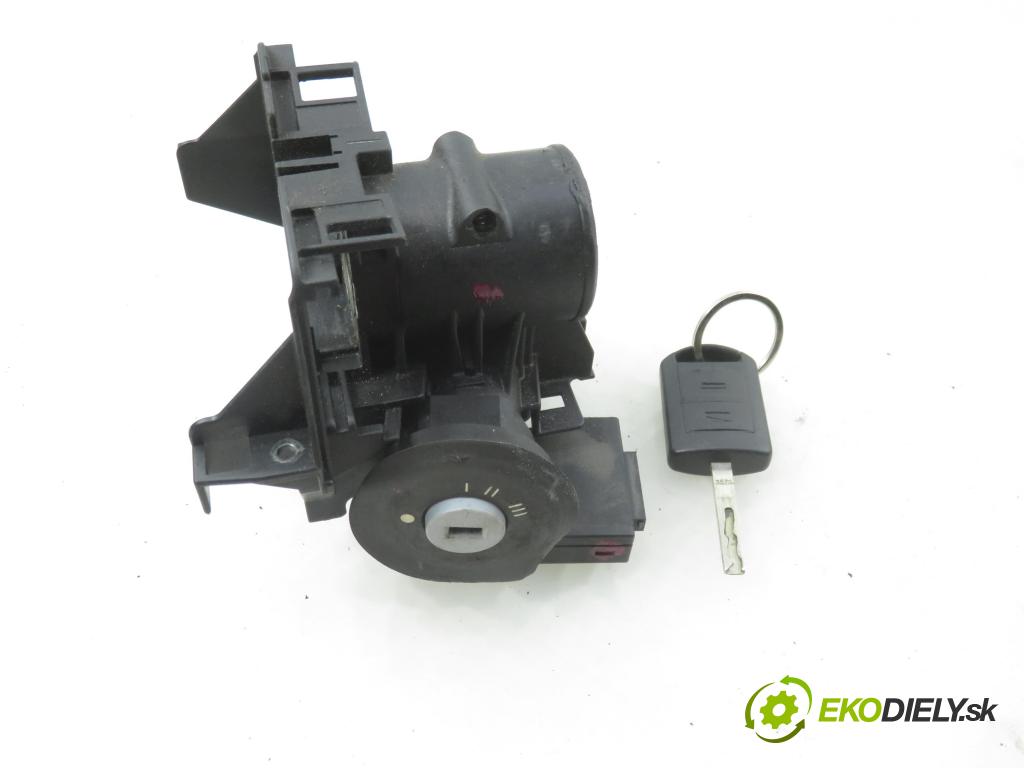 OPEL MERIVA A nadwozie wielkoprzestrzenne (MPV) (X03) HB 2004 74,00 1.6 16V - Z 16 XE 1598,00 spínačka 90589389 ; 5WK47631 ; 13144390 (Spínací skříňka)