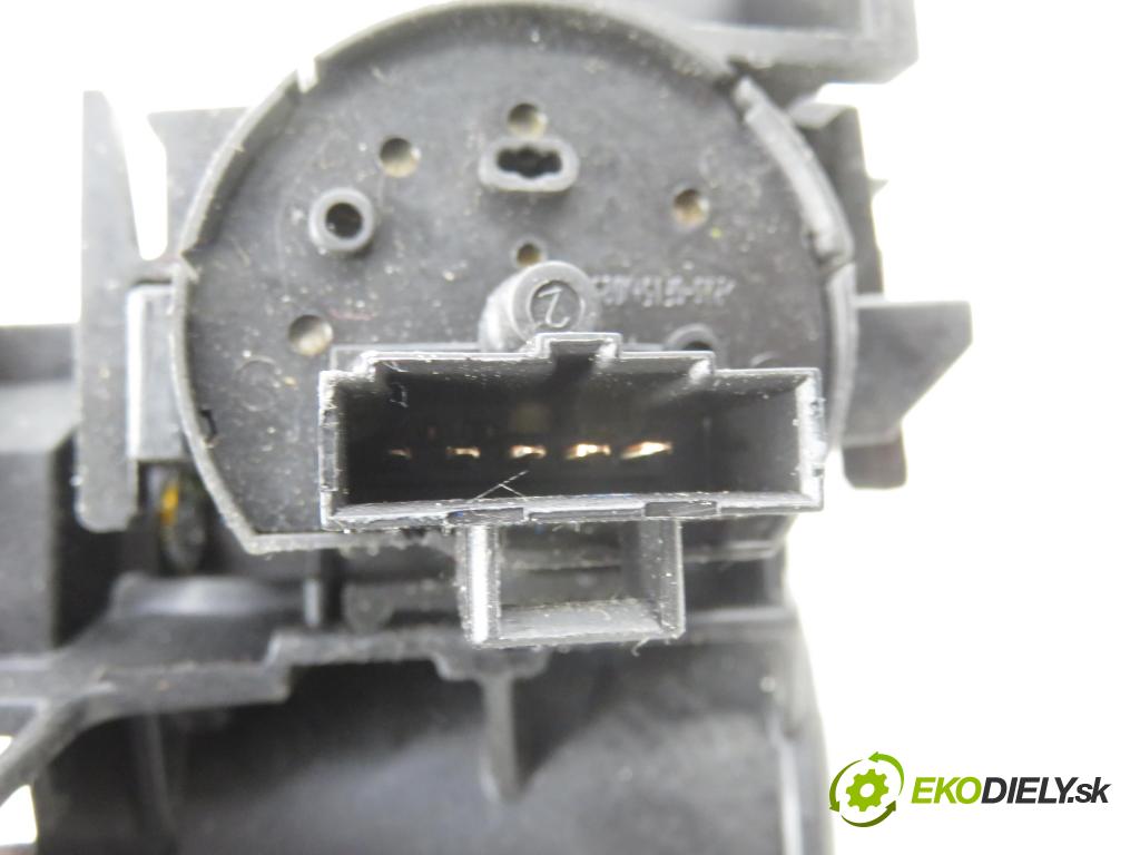 OPEL MERIVA A nadwozie wielkoprzestrzenne (MPV) (X03) HB 2004 74,00 1.6 16V - Z 16 XE 1598,00 spínačka 90589389 ; 5WK47631 ; 13144390 (Spínací skříňka)