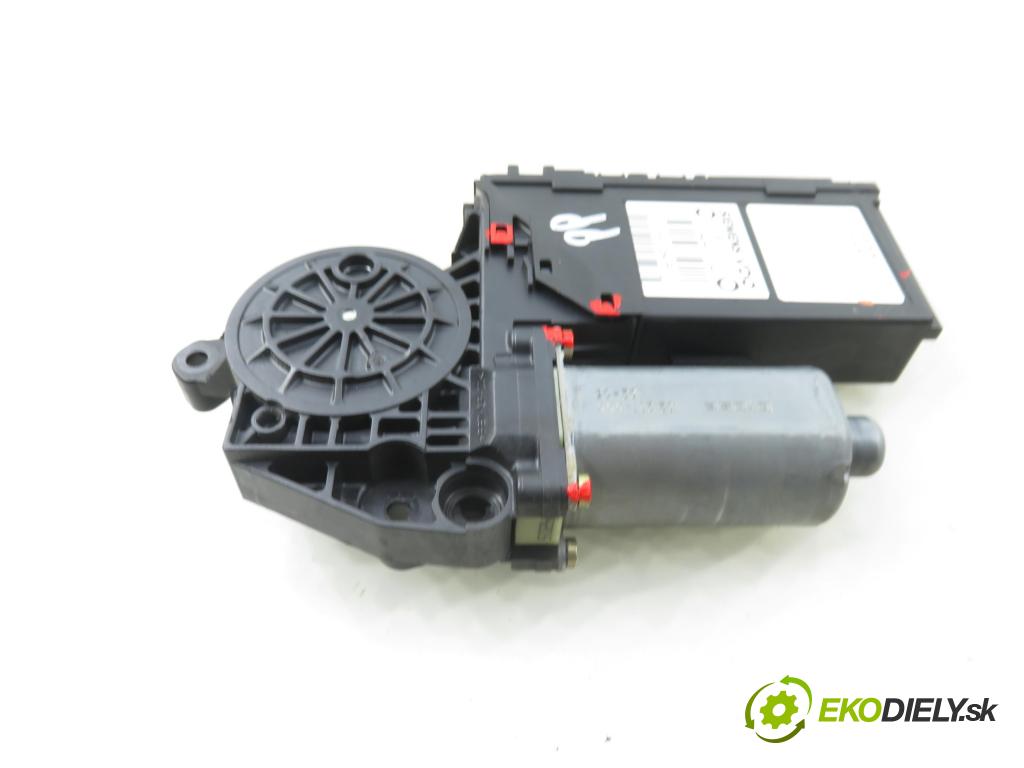 AUDI A2 (8Z0) HB 2002 55,00 1.4 - BBY 1390,00 Motorček sťahovania okien PP 8Z1959802A ; 5WK48054BF ; 0130821765