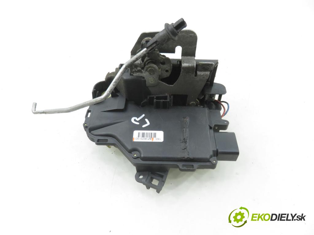 AUDI A2 (8Z0) HB 2002 55,00 1.4 - BBY 1390,00 zámok 8Z1837015D