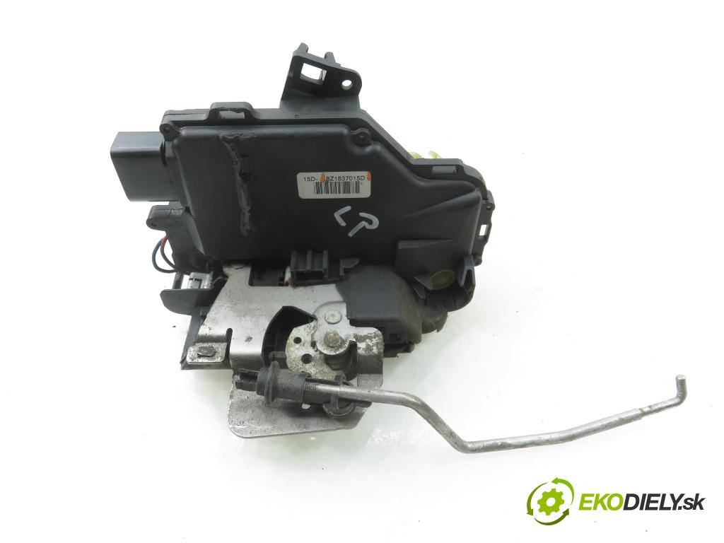 AUDI A2 (8Z0) HB 2002 55,00 1.4 - BBY 1390,00 zámok 8Z1837015D