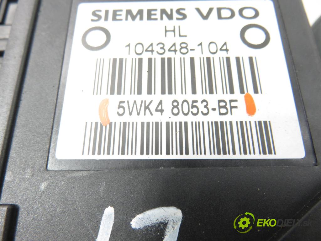 AUDI A2 (8Z0) HB 2002 55,00 1.4 - BBY 1390,00 Motorček sťahovania okien LT 8Z0959801B ; 5WK48053BF