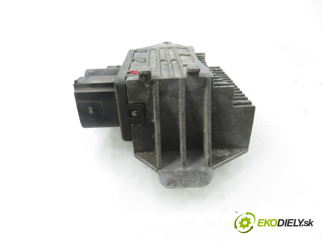 AUDI A2 (8Z0) HB 2002 55,00 1.4 - BBY 1390,00 Riadiaca jednotka 8Z0959501