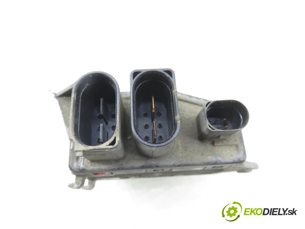 AUDI A2 (8Z0) HB 2002 55,00 1.4 - BBY 1390,00 Riadiaca jednotka 8Z0959501