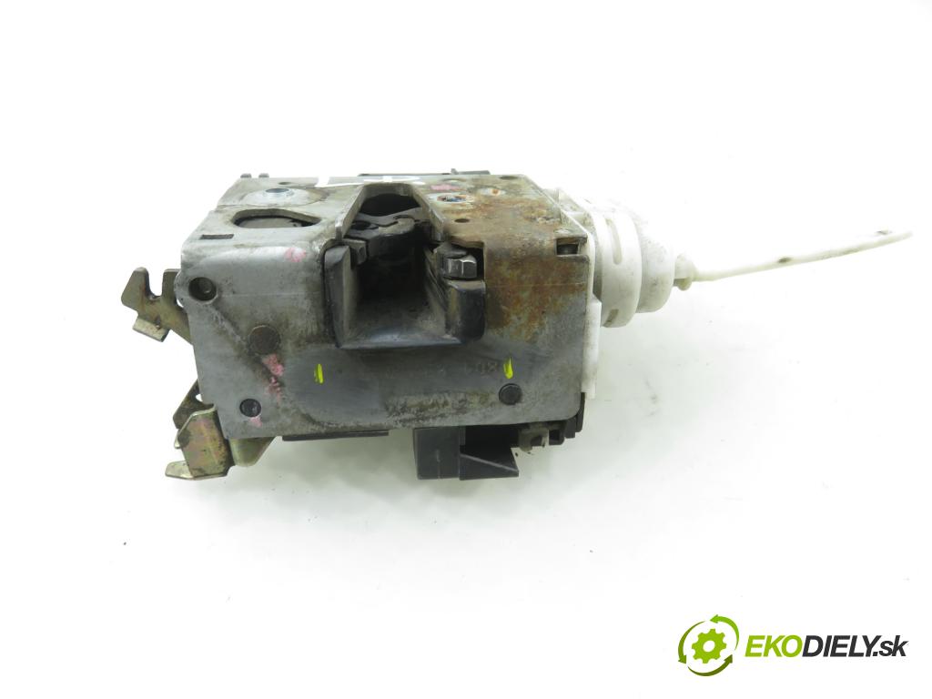 AUDI A4 (8D2, B5) SEDAN 1996 74,00 1.6 8V 100 - ADP 1595,00 zámok LPM 8D1837015E