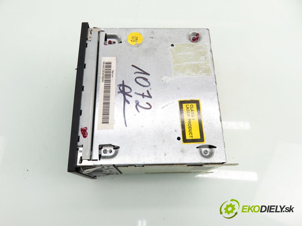 VW POLO (9N_) HB 2006 74,00 1.4 16V - BBZ 1390,00 RADIO CD