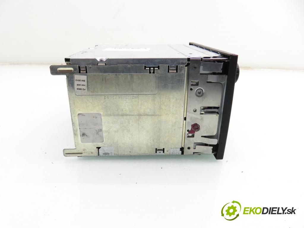 VW POLO (9N_) HB 2006 74,00 1.4 16V - BBZ 1390,00 RADIO CD