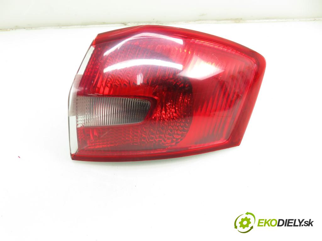 FORD KUGA I SUV 2010 120,00 2.0 TDCi 4x4 - TXDA 1997,00 světlo pravé zadní