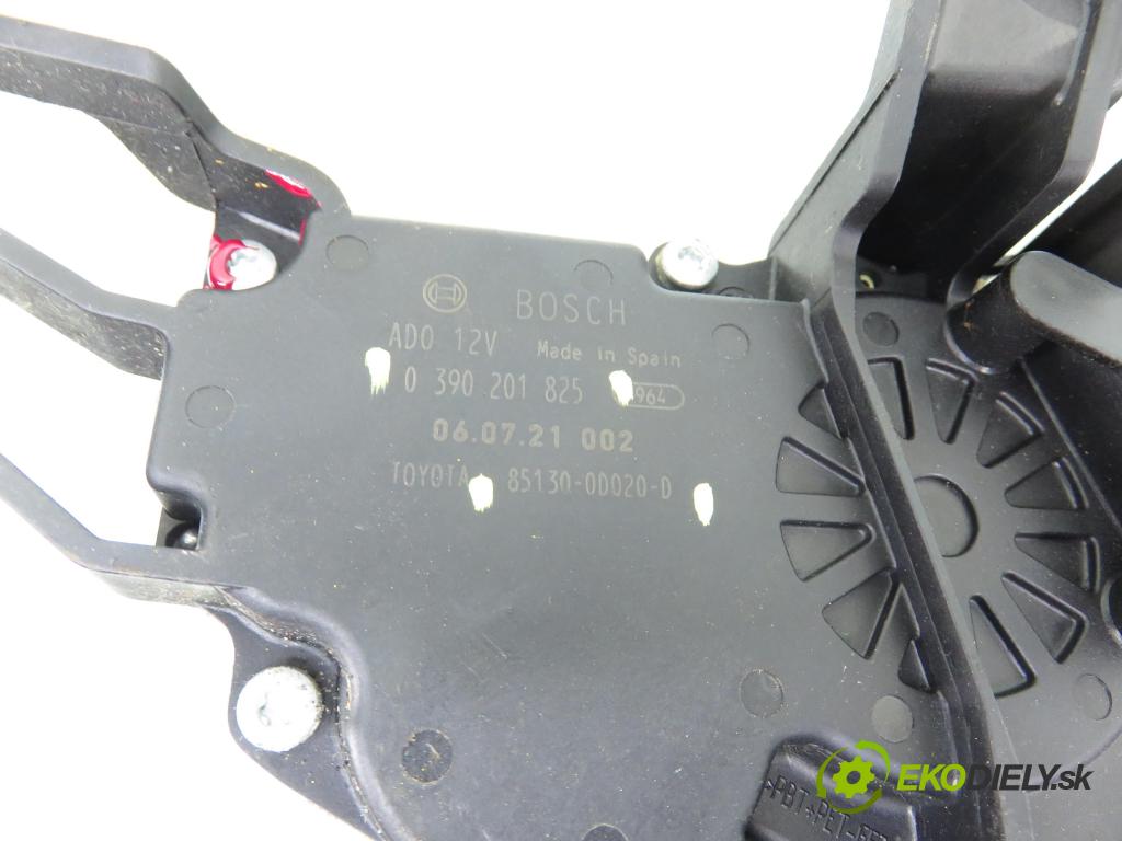TOYOTA YARIS (_P9_) HB 2006 66,00 1.4 D-4D (NLP90_) - 1ND-TV 1364,00 Motorček stierače zadné 851300D020 ; 0390201825 ; 851300D020D