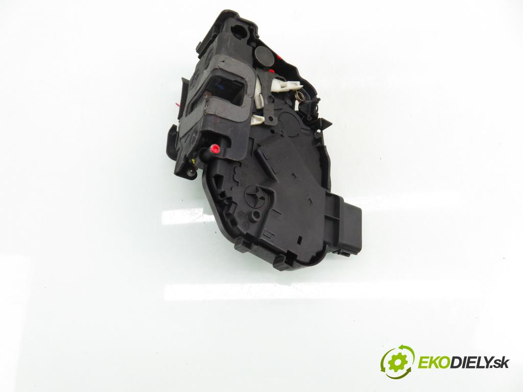FORD KUGA I SUV 2010 120,00 2.0 TDCi 4x4 - TXDA 1997,00 zámok 8V4AS21813MA