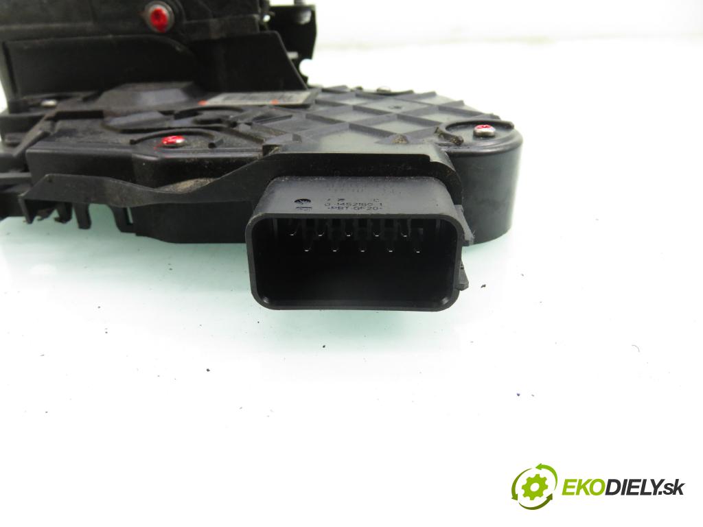 FORD KUGA I SUV 2010 120,00 2.0 TDCi 4x4 - TXDA 1997,00 zámok LTE 8V4AS26413EA