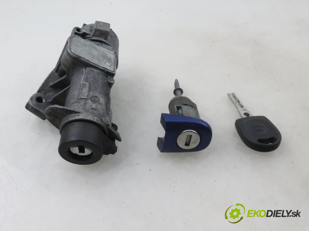 SEAT LEON (1M1) HB 2000 81,00 1.9 TDI - ASV 1896,00 spinačka / zámky 4B0905851C