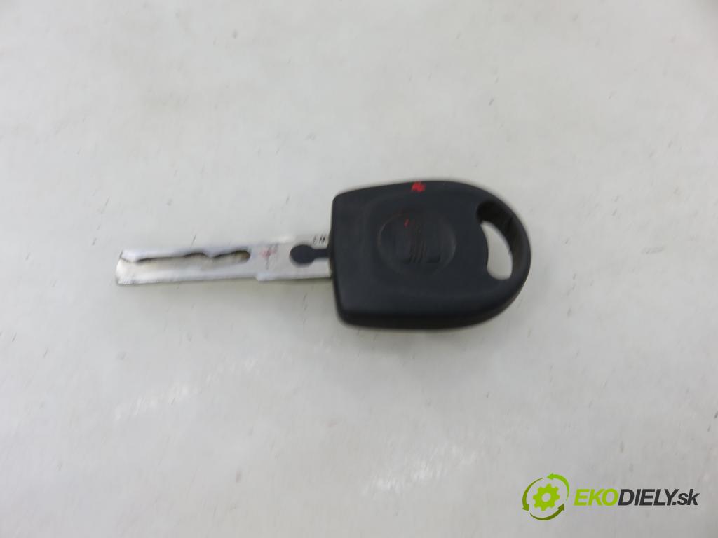 SEAT LEON (1M1) HB 2000 81,00 1.9 TDI - ASV 1896,00 spinačka / zámky 4B0905851C