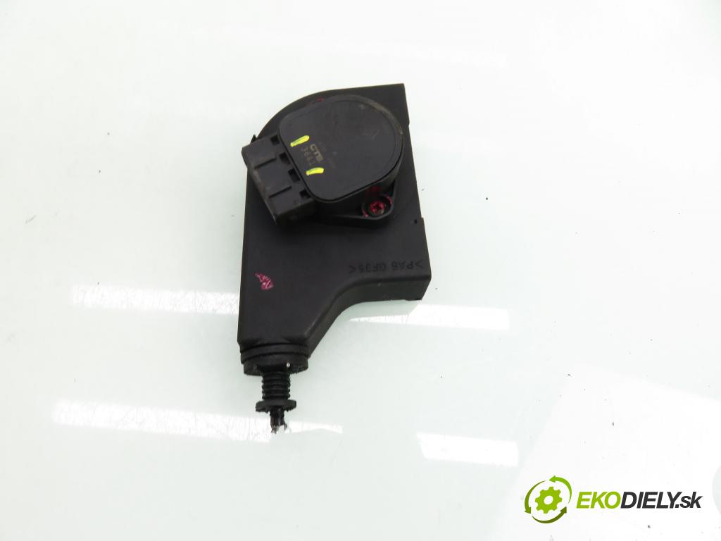 RENAULT SCENIC I (JA0/1_) MINIVAN 2000 72,00 1.9 dTi (JA0N) - F9Q 731 1870,00 potenciometr plynového pedálu 7700431916 ; CTS3641 (Potenciometr plynového pedálu)