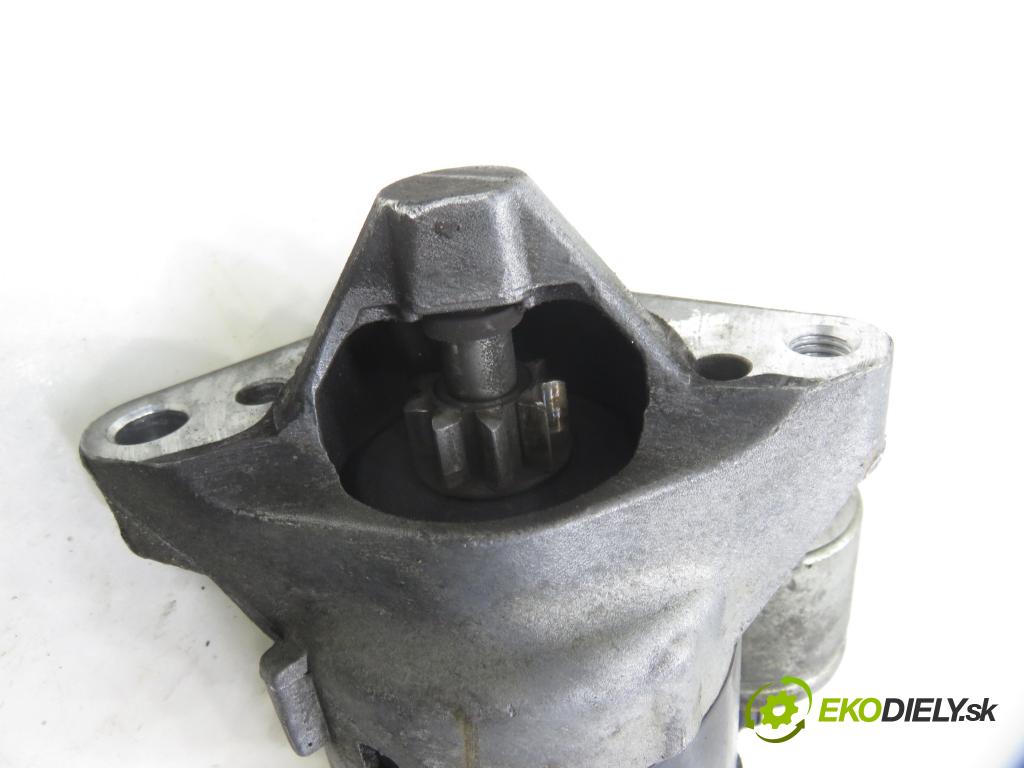 RENAULT CLIO II (BB_, CB_) HB 2003 55,00 1.2 16V (BB05, BB0W, BB11, BB27, BB2T, BB2U, BB2V, 1149,00 startér D7E1 ; 867838 ; 864608 (Startér)