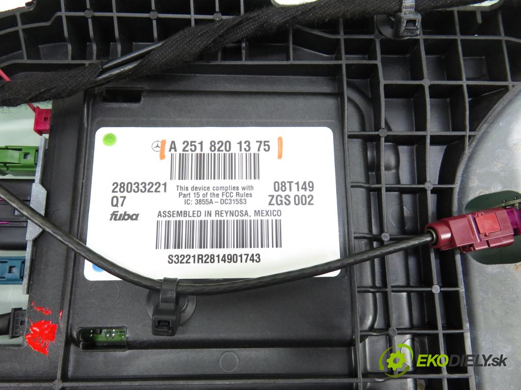 MERCEDES-BENZ KLASA GL (X164) SUV 2008 165,00 GL 320 CDI 4-matic (164.822) - OM 642.940 2987,00 ANTENA A2518201375