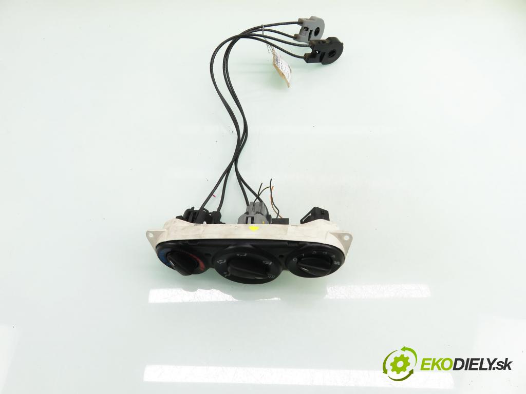 FORD FOCUS (DAW, DBW) HB 1999 74,00 1.6 16V - FYDC 1596,00 Panel topení KLIMATIZACE: 98AB18C419
