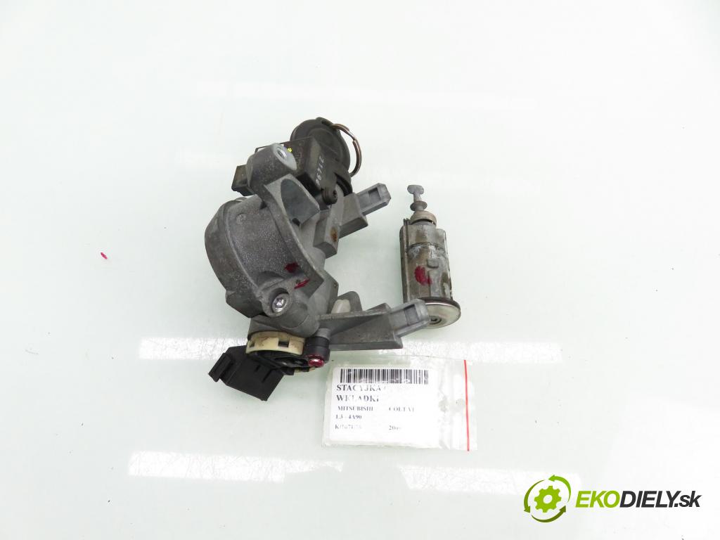 MITSUBISHI COLT VI (Z3_A, Z2_A) HB 2009 70,00 1.3 MIVEC 95 - 4A90 1332,00 spinačka / zámky 4408A040 ; MR587813 ; 5WK45107