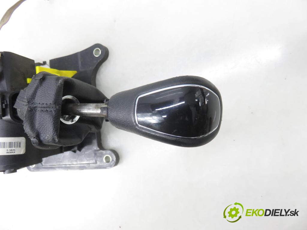 FORD KUGA I SUV 2010 120,00 2.0 TDCi 4x4 163 - TXDA 1997,00 ZVEDÁK: 9V417C453EA