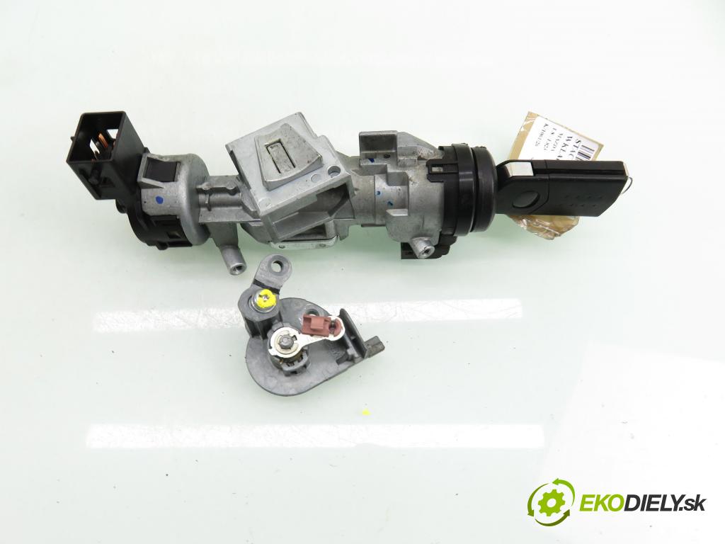 MAZDA 5 (CR19) MINIVAN 2006 85,00 1.8 - L823 1798,00 spinačka / zámky 3M513F880AC