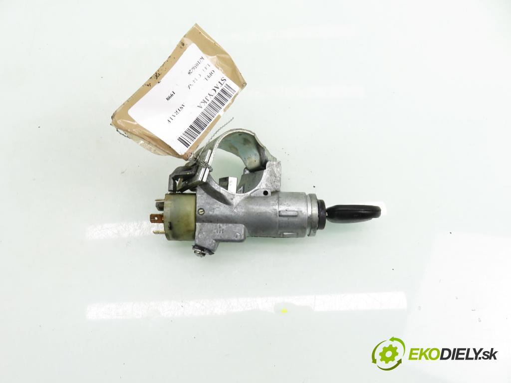 OPEL ASTRA F (T92) SEDAN 1998 44,00 1.4 i 60 - C 14 NZ 1389,00 spinačka 90069214 ; 90069215 ; 90191412 (Spínacia skrinka)