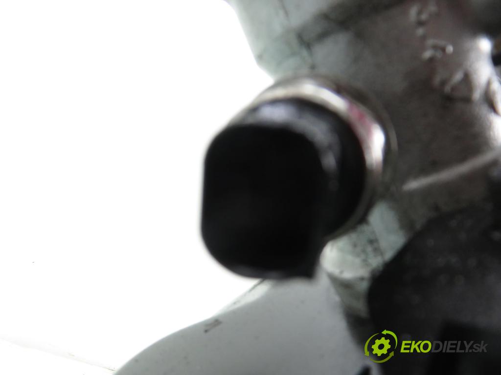 RENAULT ESPACE IV (JK0/1_) VAN 2005 85,00 1.9 dCi 116 - F9Q 820 1870,00 posilovač 8200076082B ; 03786916024 (Servočerpadlo)