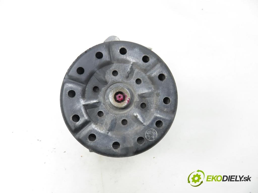 TOYOTA YARIS (_P9_) HB 2006 66,00 1.4 D-4D (NLP90_) - 1ND-TV 1364,00 KOMPRESOR: klimatizace 4472601780 (Kompresor klimatizace)