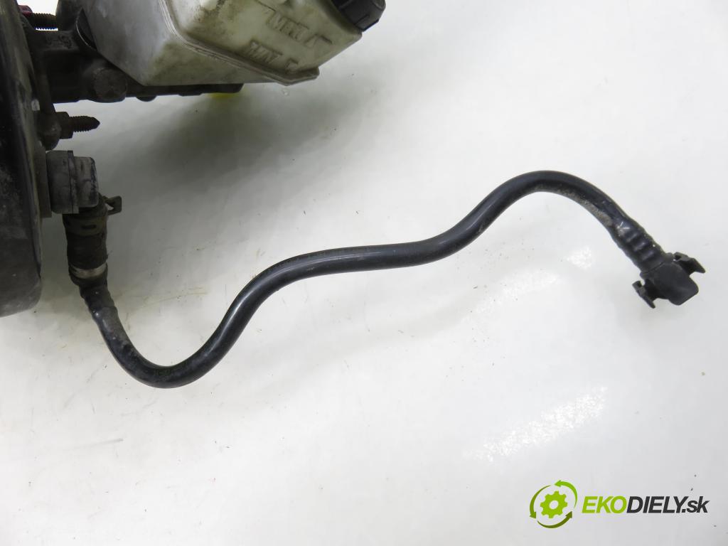 RENAULT CLIO II (BB_, CB_) HB 2003 55,00 1.2 16V (BB05, BB0W, BB11, BB27, BB2T, BB2U, BB2V, 1149,00 posilovač 8200192612 ; 0204024719 (Servočerpadlo)