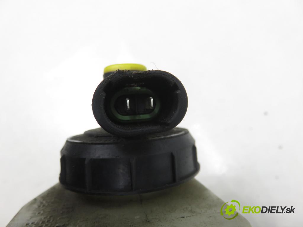 RENAULT CLIO II (BB_, CB_) HB 2003 55,00 1.2 16V (BB05, BB0W, BB11, BB27, BB2T, BB2U, BB2V, 1149,00 posilovač 8200192612 ; 0204024719 (Servočerpadlo)
