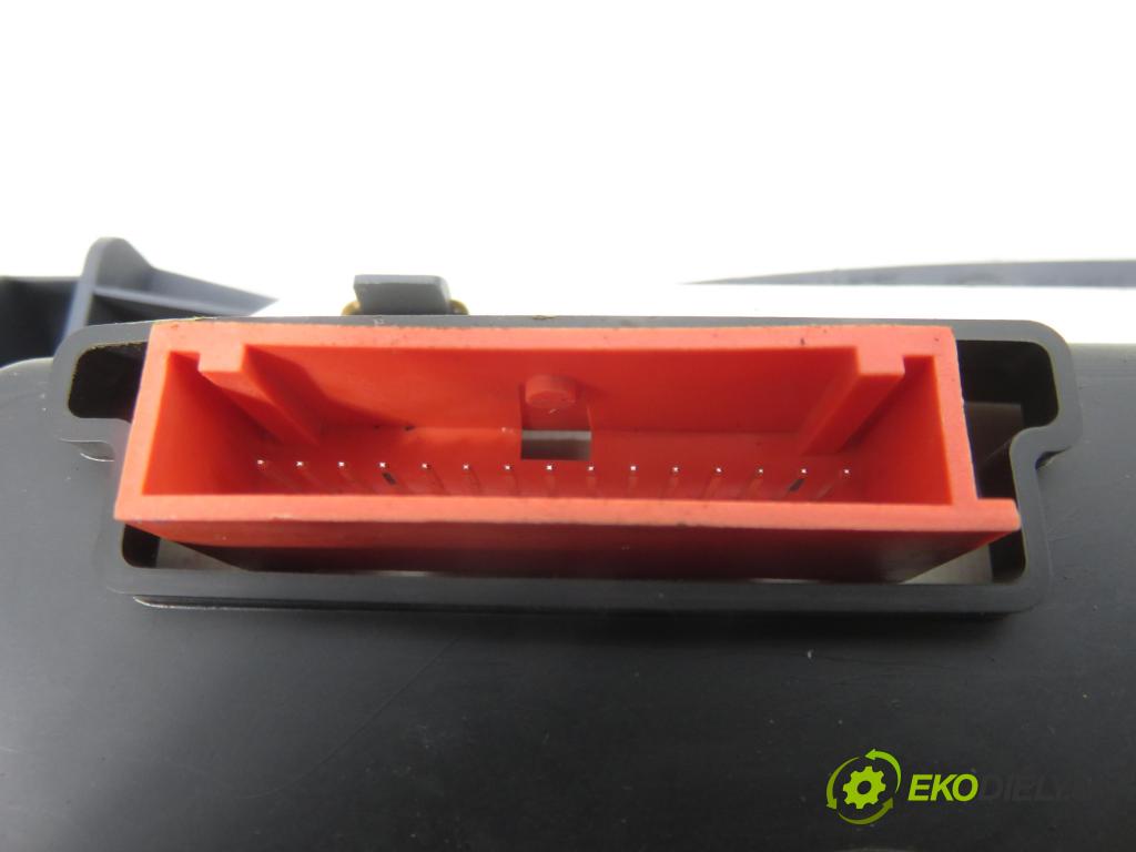 RENAULT CLIO II (BB_, CB_) HB 2003 55,00 1.2 16V (BB05, BB0W, BB11, BB27, BB2T, BB2U, BB2V, 1149,00 Prístrojovka elektrický P8200261102