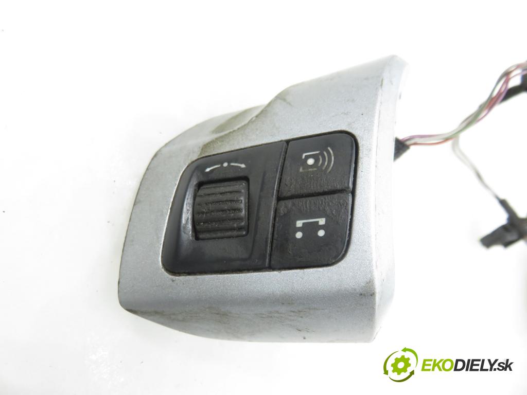 OPEL ASTRA H GTC (L08) HB 2006 110,00 1.9 CDTi - Z 19 DTH 1910,00 Ovládač rádia 13208859