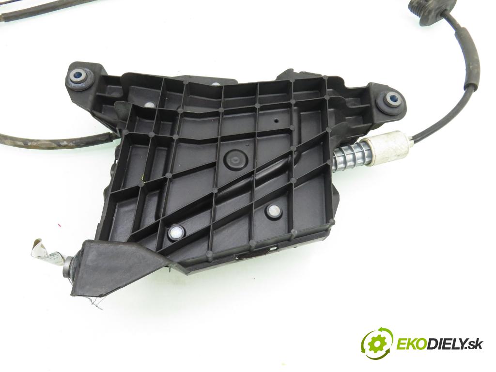CITROEN C4 Grand Picasso I (UA_) MINIVAN 2008 80,00 1.6 HDi - 9HZ (DV6TED4) 1560,00 BRZDA: ručně elektrický 9683024880 ; A2C5392224