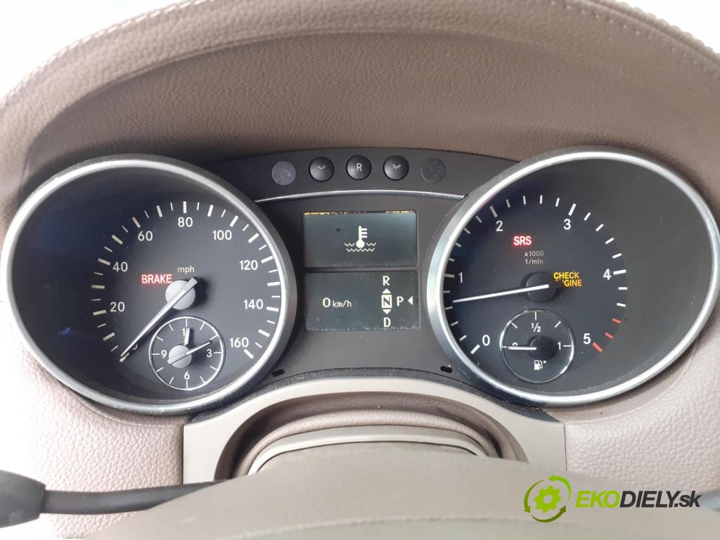 MERCEDES-BENZ KLASA GL (X164) SUV 2008 165,00 GL 320 CDI 4-matic (164.822) - OM 642.940 2987,00 prístrojovka elektrický A1645400148 ; A2C53280898