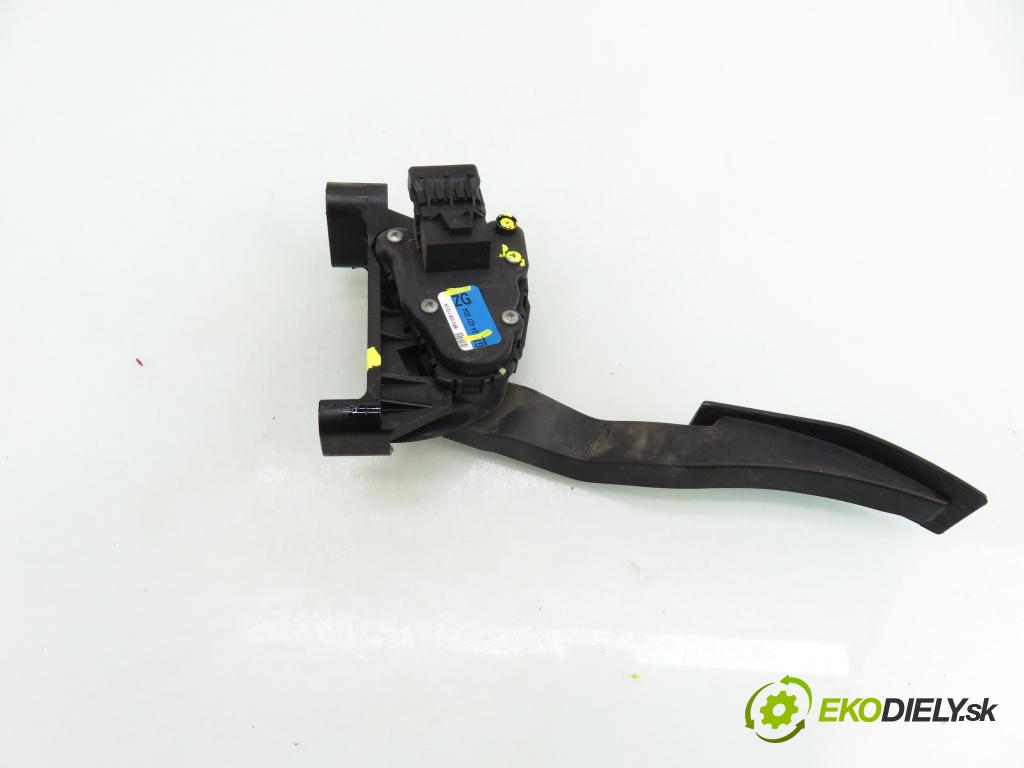 OPEL ASTRA H GTC (L08) HB 2006 110,00 1.9 CDTi - Z 19 DTH 1910,00 Potenciometer plynu 24427004ZG ; 6PV00811204 (Potenciometer plynového pedálu)