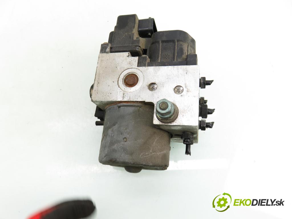 AUDI A4 Avant (8D5, B5) KOMBI 1998 92,00 1.8 - ADR 1781,00 pumpa ABS 0273004281 ; 8E0614111AB ; 0265216559 (Pumpa ABS)
