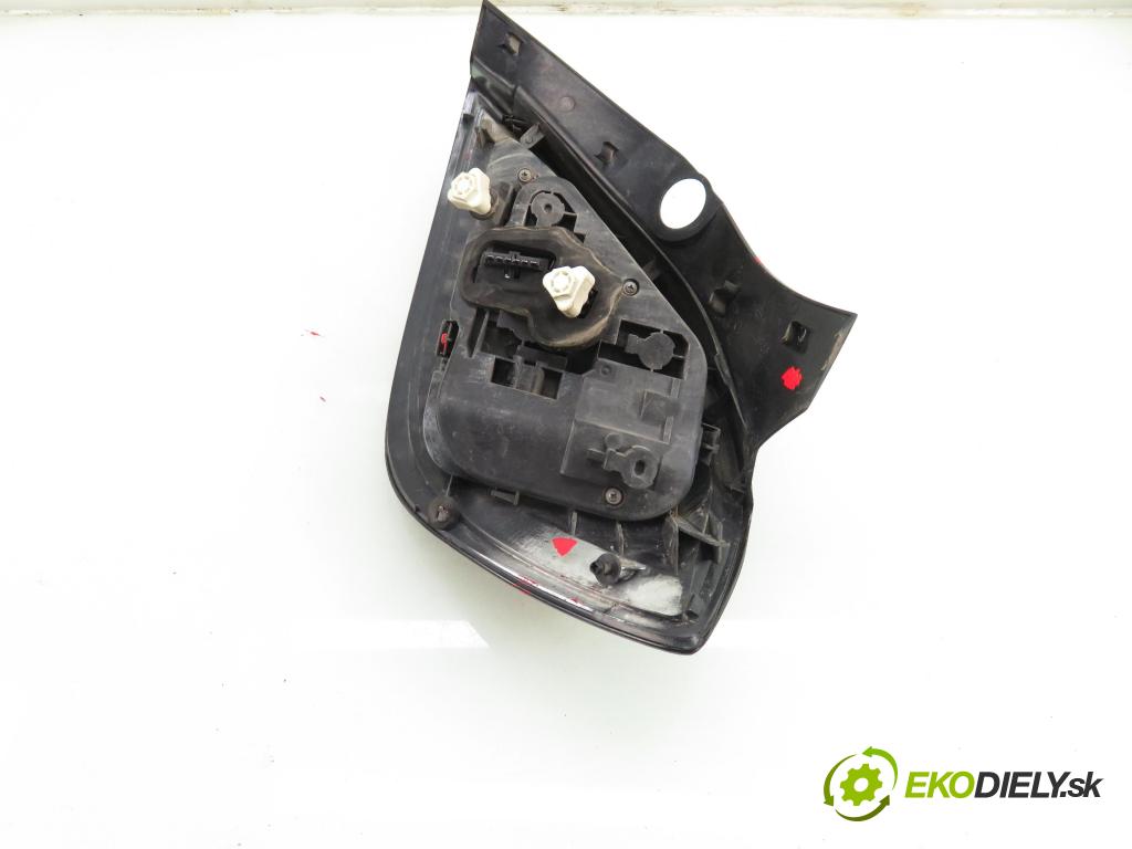 OPEL ASTRA H (A04) HB 2006 77,00 1.6 - Z 16 XEP 1598,00 světlo levé zadní 342691834