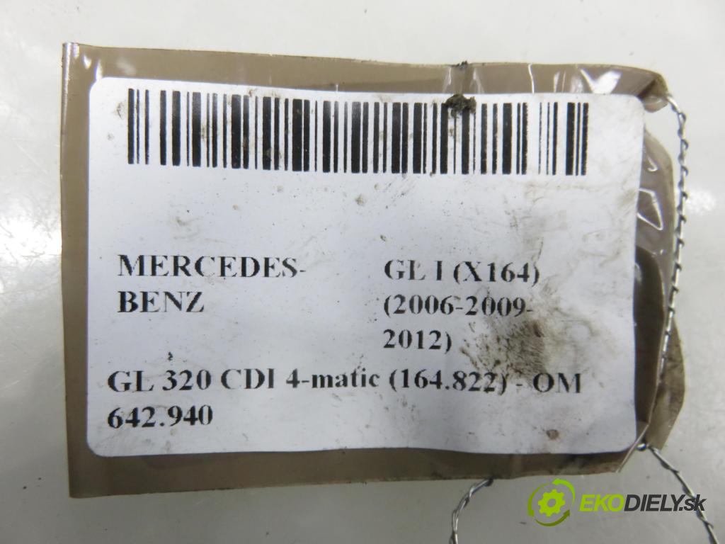 MERCEDES-BENZ KLASA GL (X164) SUV 2008 165,00 GL 320 CDI 4-matic (164.822) - OM 642.940 2987,00 rameno HORNÍ pravý přední část KAG94591