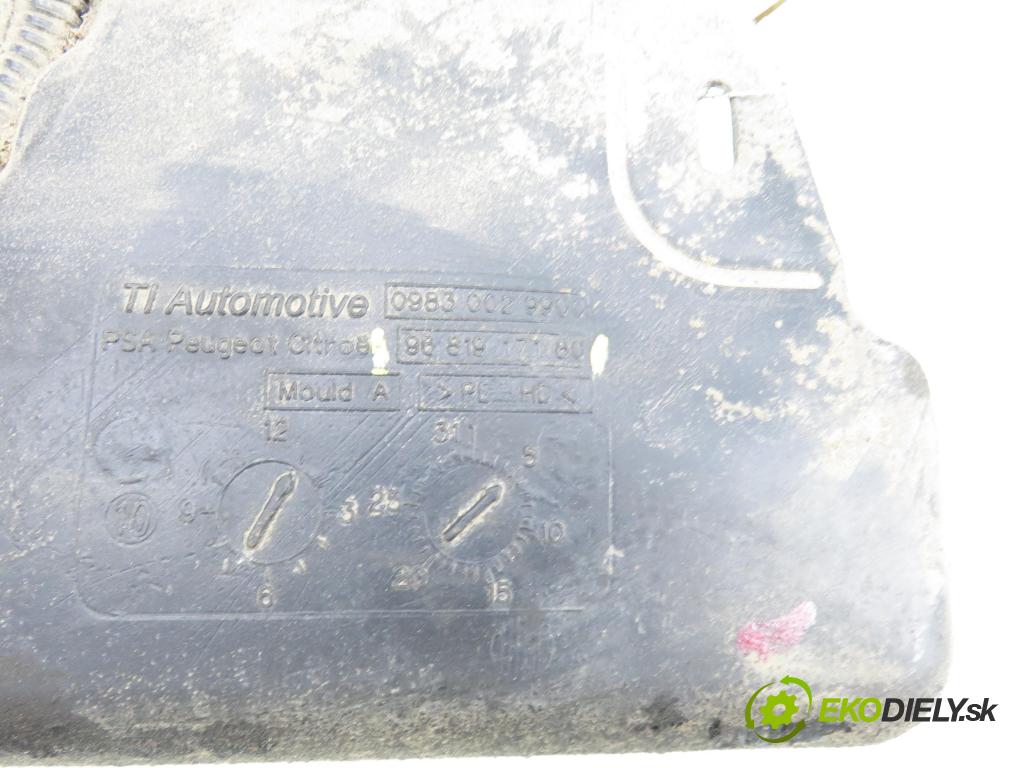 CITROEN C5 III Break (RW_) KOMBI 2010 177,00 3.0 HDi 240 - DT20C 2993,00 nádržka TEKUTINA: FAP 9681917180