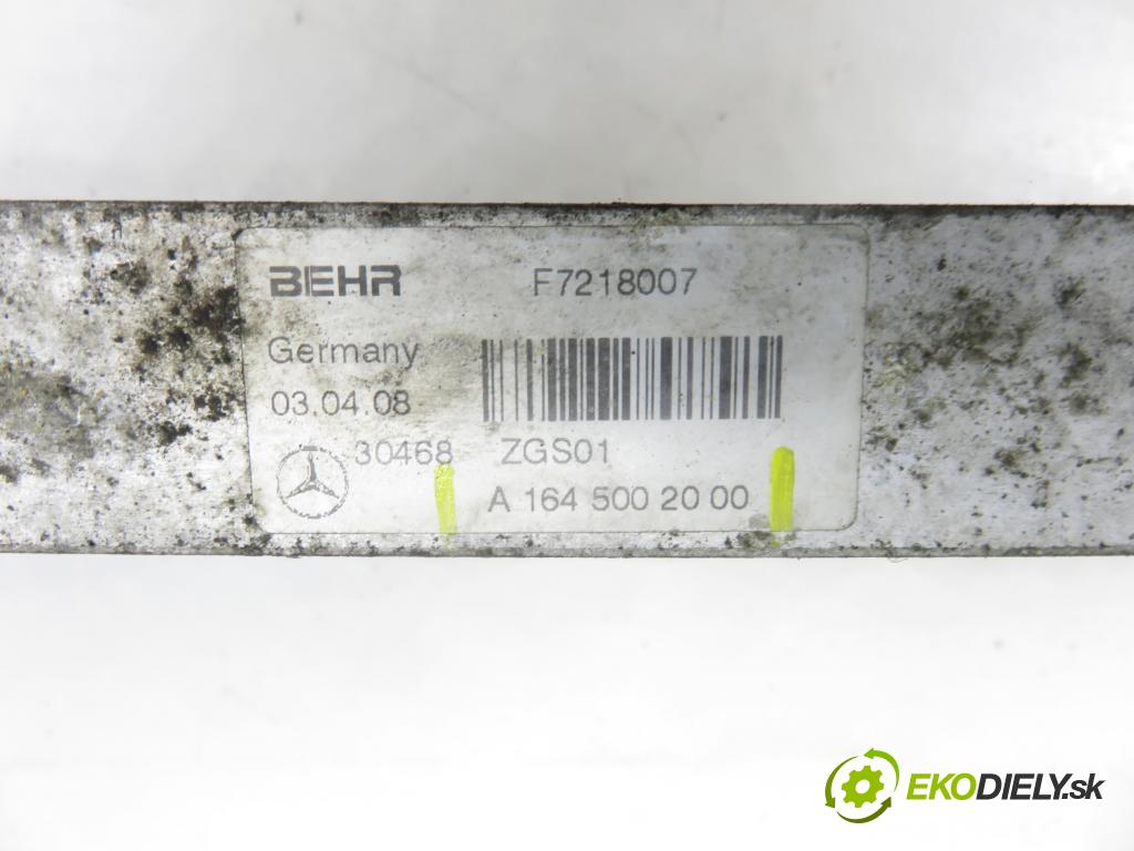 MERCEDES-BENZ KLASA GL (X164) SUV 2008 165,00 GL 320 CDI 4-matic (164.822) - OM 642.940 2987,00 chladič oleje 1645002000