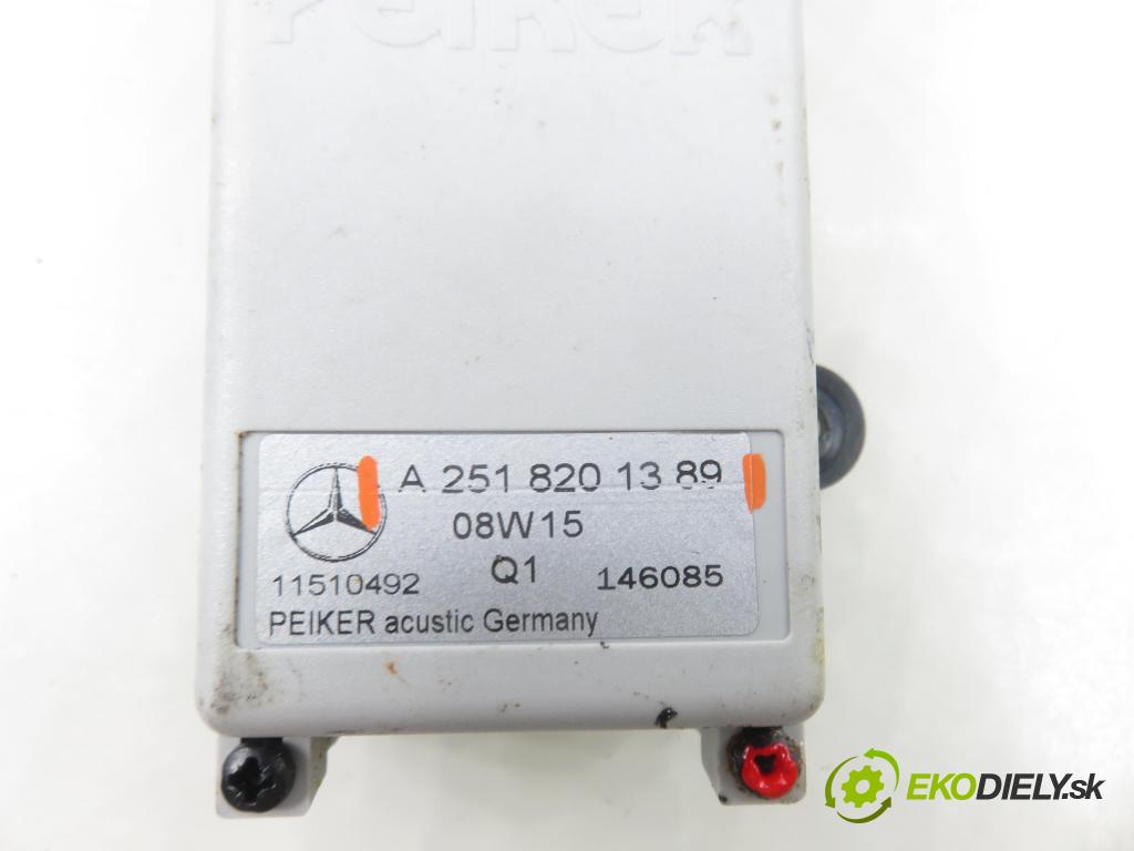 MERCEDES-BENZ KLASA GL (X164) SUV 2008 165,00 GL 320 CDI 4-matic (164.822) - OM 642.940 2987,00 Zosilňovač Antenní: A2518201389 (Zosilňovač)