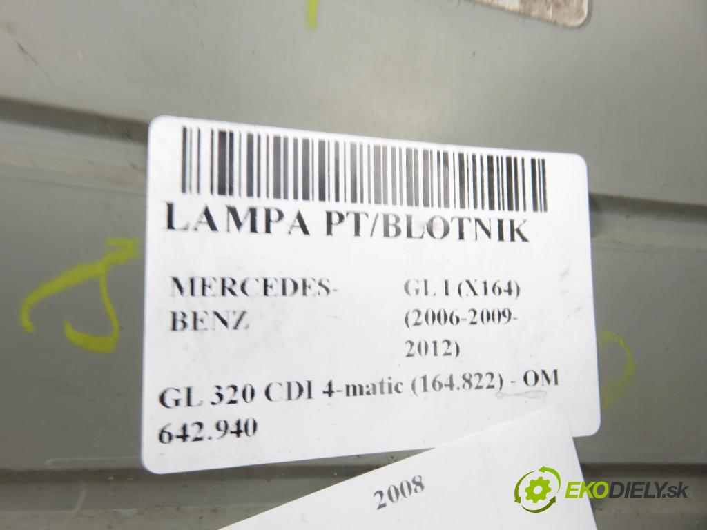 MERCEDES-BENZ KLASA GL (X164) SUV 2008 165,00 GL 320 CDI 4-matic (164.822) - OM 642.940 2987,00 světlo pravé zadní A1648204264