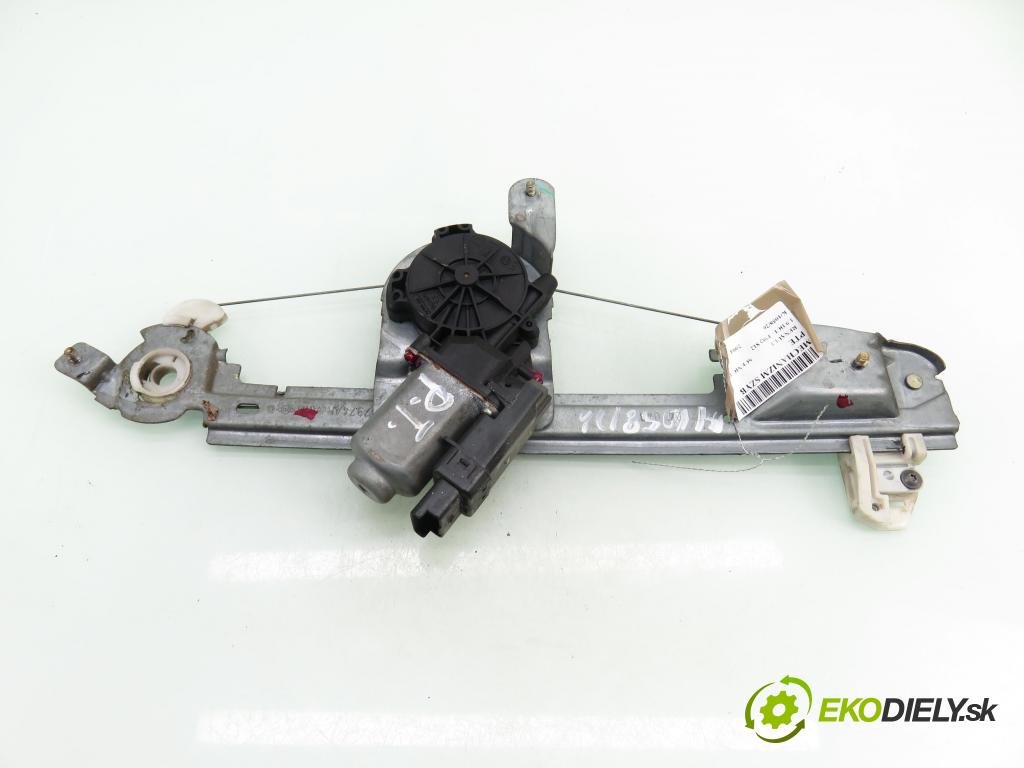 RENAULT SCENIC II (JM0/1_) MINIVAN 2004 88,00 1.9 DCI - F9Q 812 1870,00 Mechanizmus okien PTE 440726F