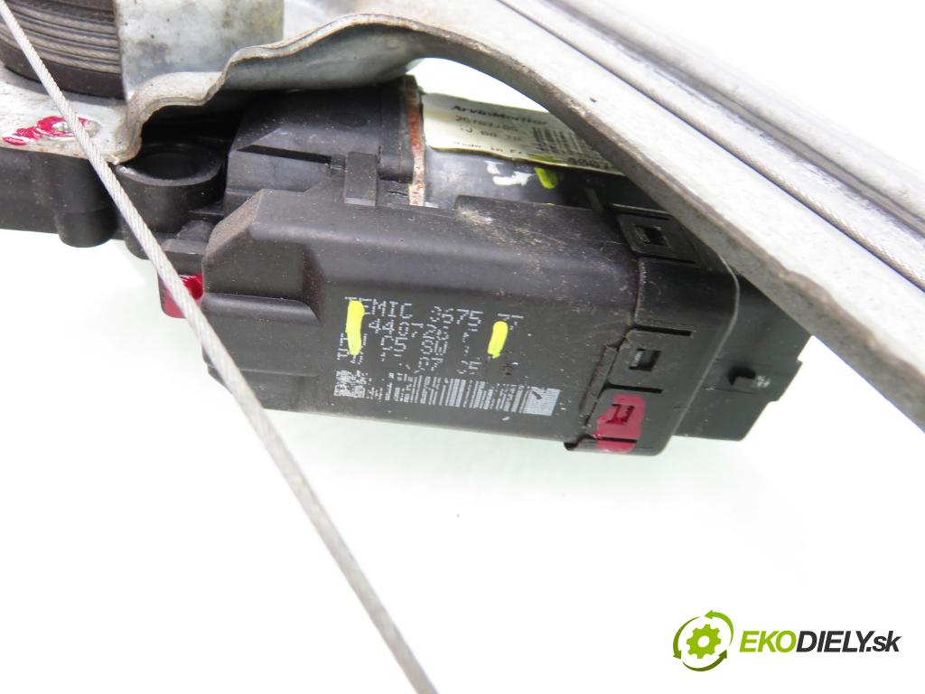 RENAULT SCENIC II (JM0/1_) MINIVAN 2004 88,00 1.9 DCI - F9Q 812 1870,00 Mechanizmus okien 4440726F ; 400748K