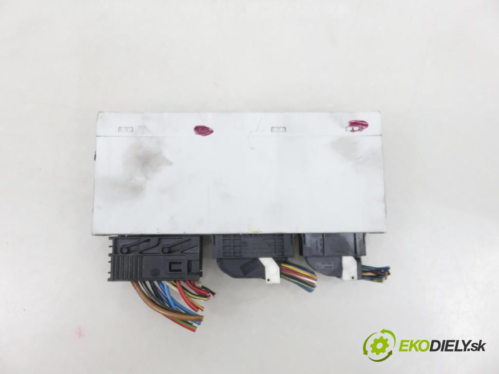BMW 3 (E46) SEDAN 1998 100,00 320 d 136 - M47 D20 (204D1) 1951,00 MODUL komfortu 4533551