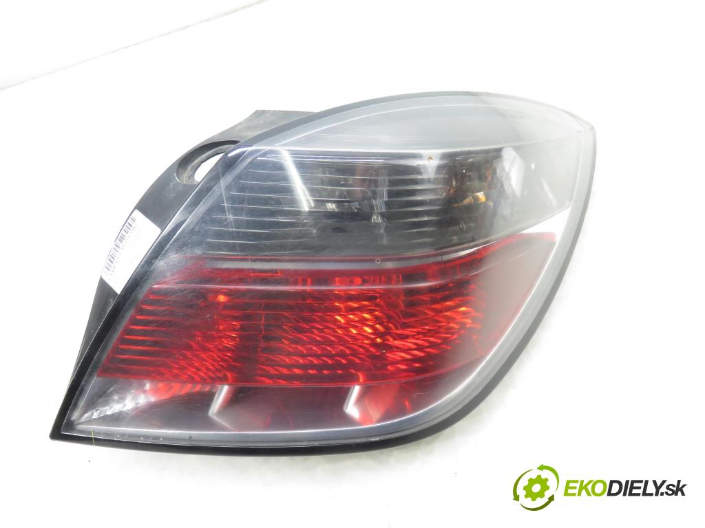 OPEL ASTRA H GTC (L08) HB 2006 110,00 1.9 CDTi - Z 19 DTH 1910,00 světlo pravé zadní 24451834
