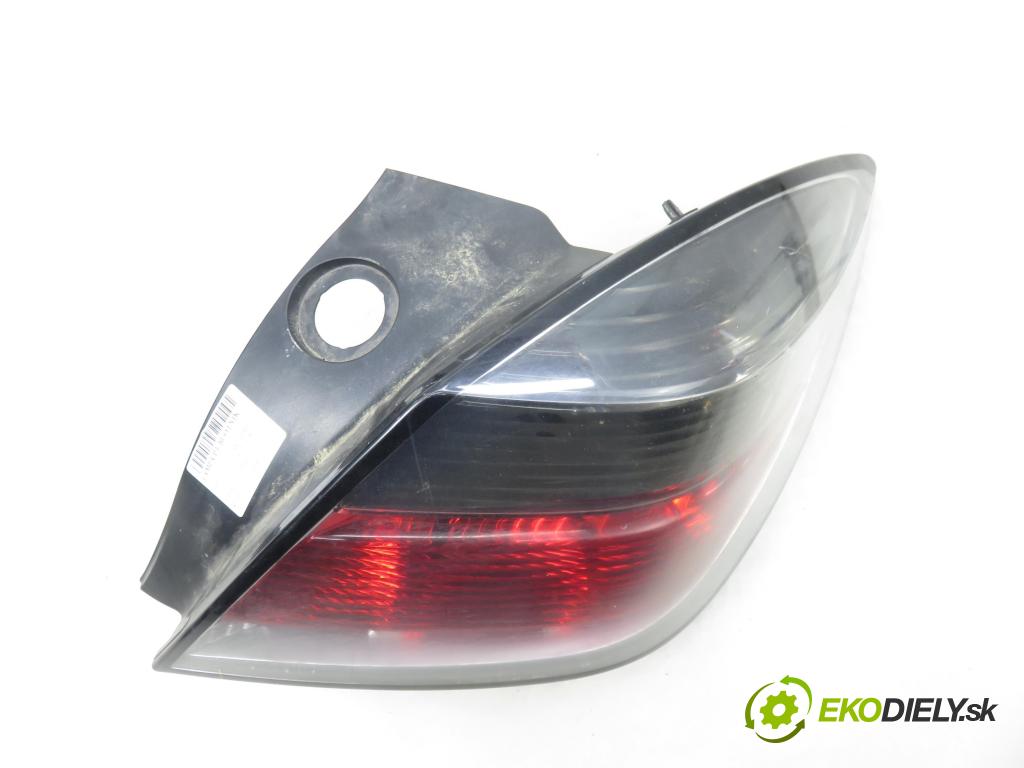 OPEL ASTRA H GTC (L08) HB 2006 110,00 1.9 CDTi - Z 19 DTH 1910,00 světlo pravé zadní 24451834